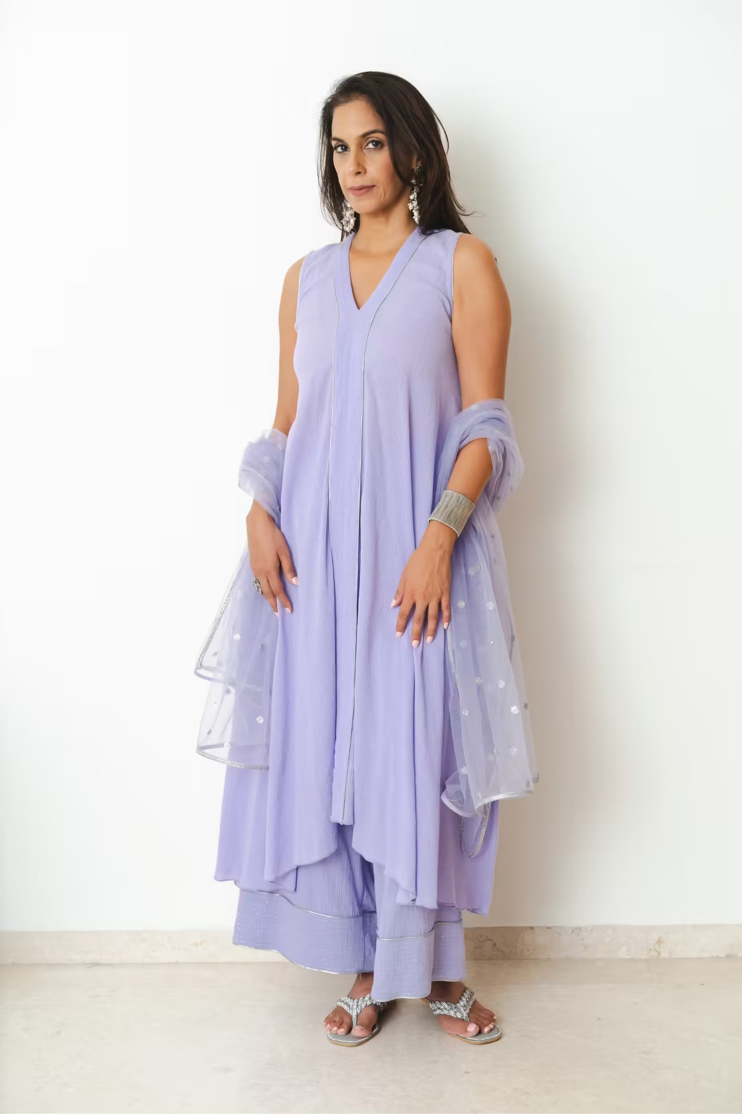 ZAINAB V-Neck Sleeveless Lavender Kurta Set Mala Singh