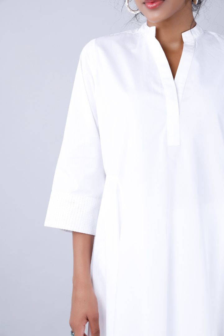 Adaara asymmetrical hem kurta Co- Ord set Mala Singh