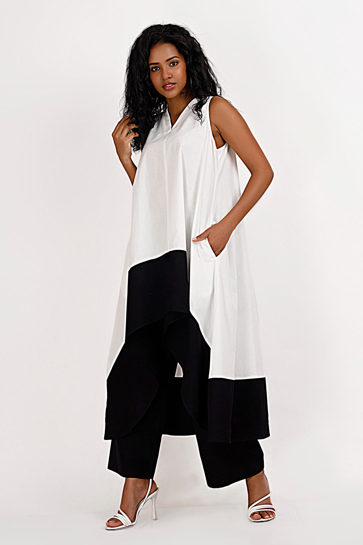 KOCHI Black & White Co-Ord Set - Image 4